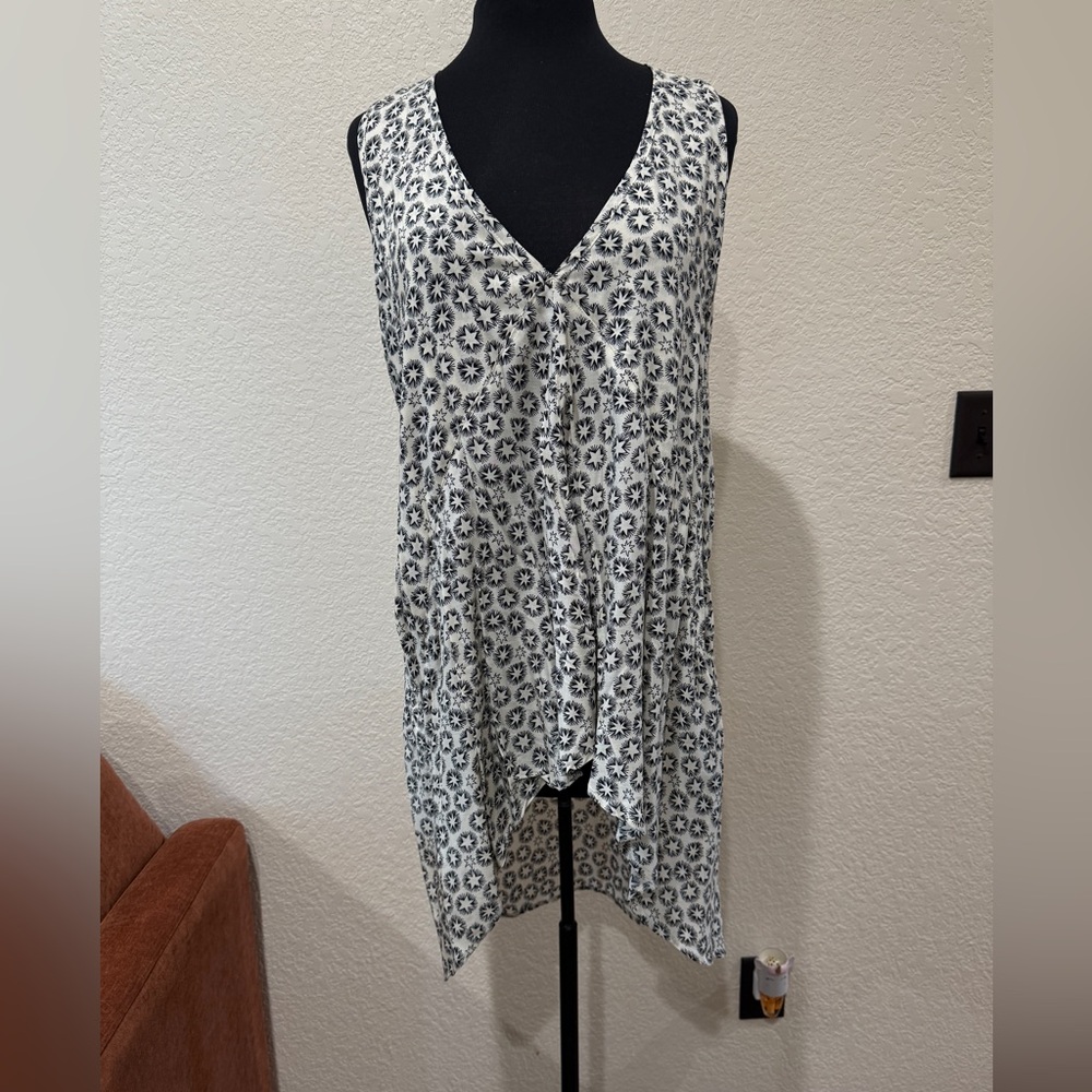NWOT Ivy Jane Sleeveless Top